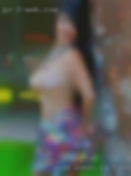 Mine women is turning on my pc and gaming near Carmi IL.
