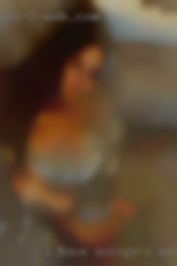 I have swingers senior a golden tongue for you.